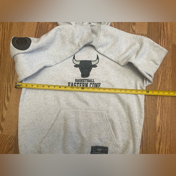 Chicago Bulls Hoodie by Josh Denzel Large - Picture 11 of 13